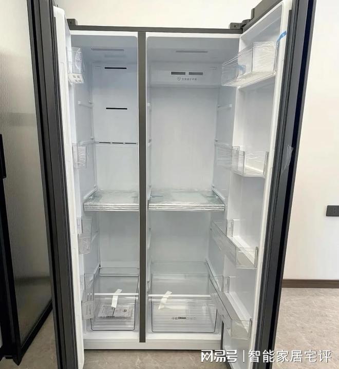 容积的冰箱越重越好吗？一文搞懂选购策略凯时尊龙人生双开门冰箱一般多重？同样